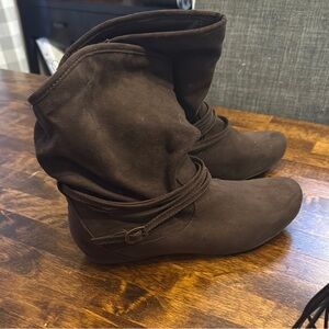 Elegant Dark Brown Ankle Booties